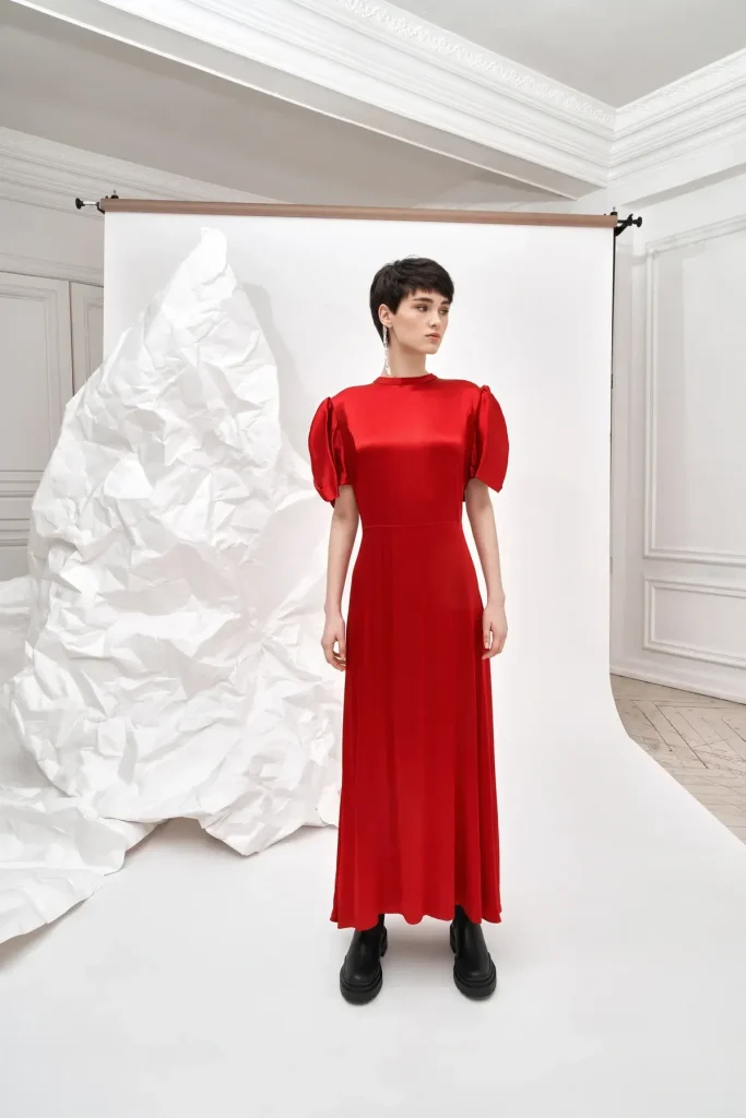 viscose dress with open back and flashlight sleeves - red